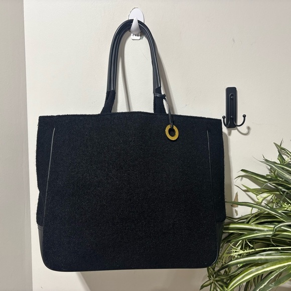 Givenchy Handbags - ❤️Givenchy Parfum Wool Classic Tote